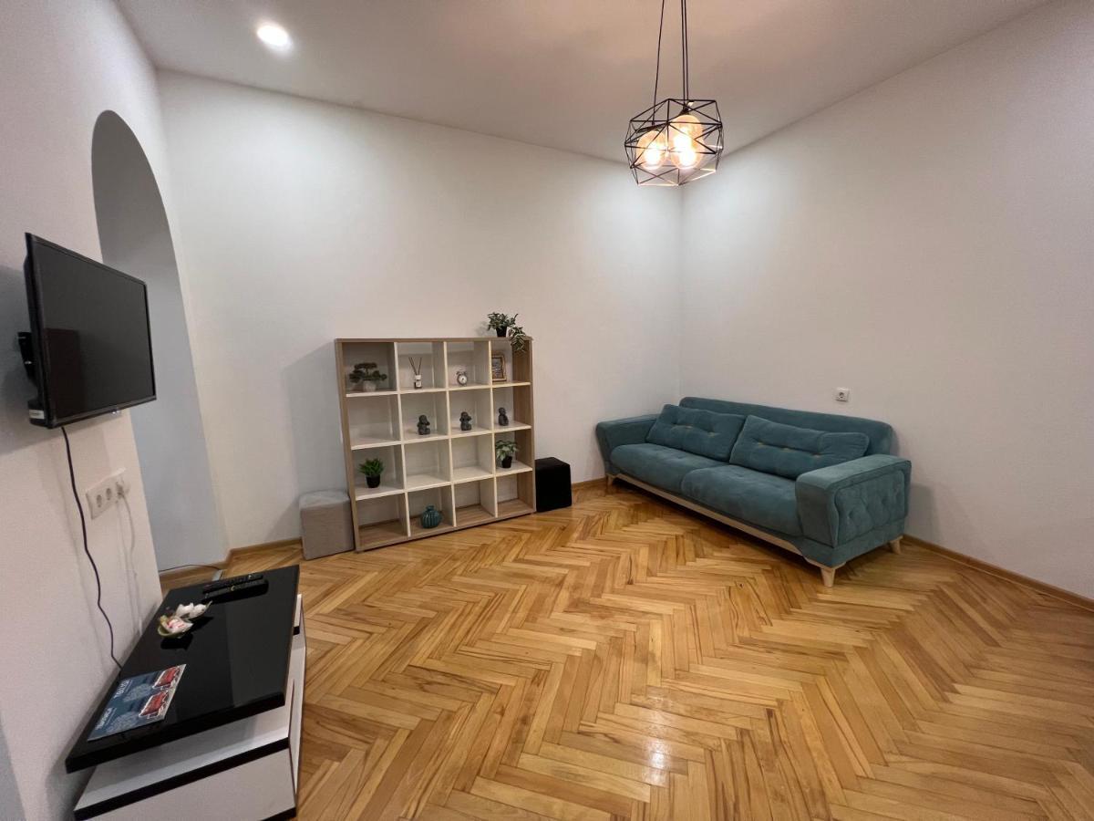 Cosy Apartment In Tbilisi Centre Eksteriør bilde
