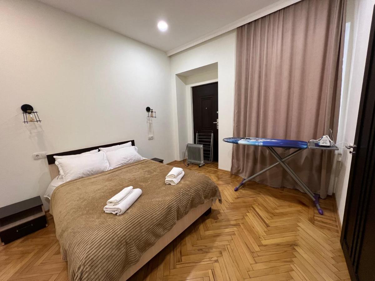 Cosy Apartment In Tbilisi Centre Eksteriør bilde