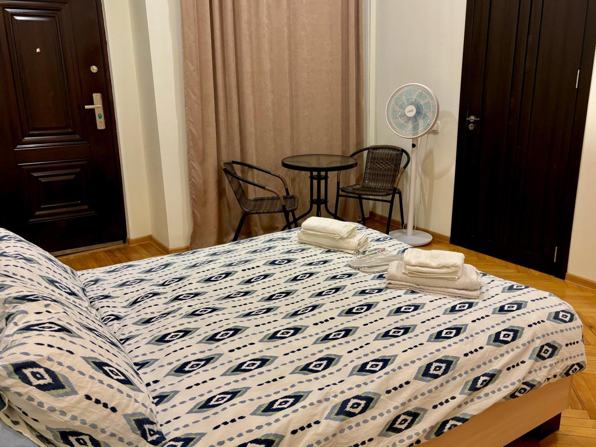 Cosy Apartment In Tbilisi Centre Eksteriør bilde